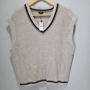 Express Men's XL Gray Knit Sweater Vest.